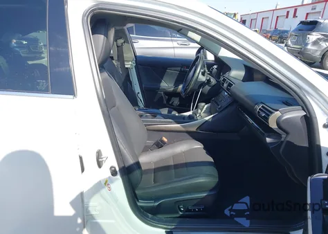 2016 Lexus Is 200T z USA, uszkodzony, nr VIN JTHBA1D21G5033205